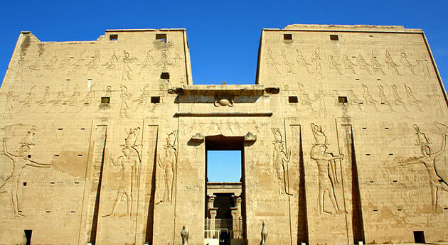 egypt-edfu-pylon-of-the-temple-of-horus